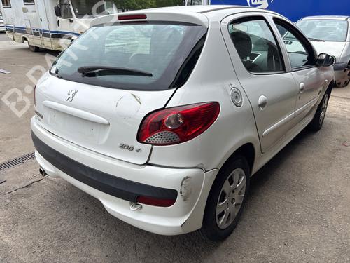 Bagaksel Bagaksel PEUGEOT 206+ (2L_, 2M_) 1.4 i (73 hp) 36370936 36370936