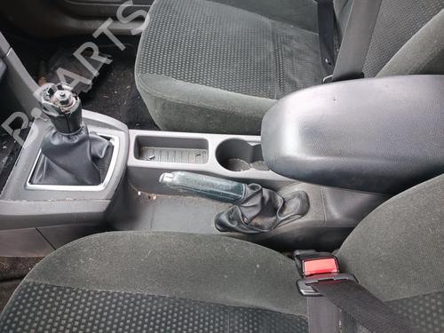Mittelkonsole FORD FOCUS II (DA_, HCP, DP) 2.0 TDCi (136 hp) 27123833