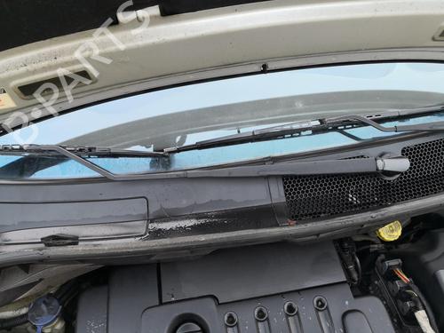 Used Front windshield wiper arm PEUGEOT 1007 (KM_) 1.4 HDi (68 hp) 27132871