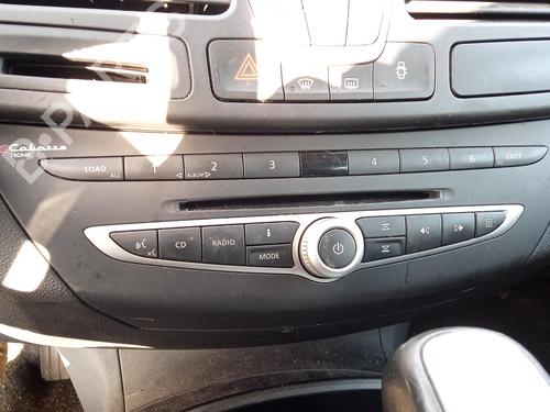 Used Radio RENAULT LAGUNA III Grandtour (KT0/1) 2.0 dCi (KT01, KT08, KT09, KT0K, KT12, KT1D, KT1W) (150 hp) 27102037