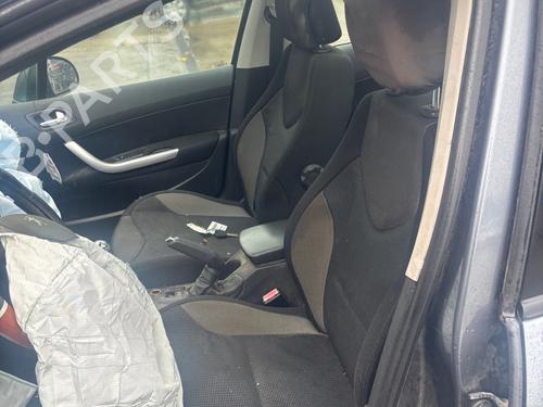 Used Front right interior door handle Front right interior door handle PEUGEOT 308 I (4A_, 4C_) 1.6 HDi (109 hp) 39931996 39931996