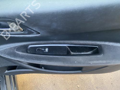 Used Right front window switch Right front window switch 38926137 38926137