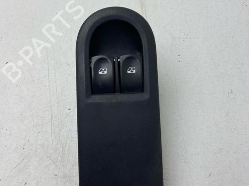 Used Left front window switch Left front window switch RENAULT CLIO III (BR0/1, CR0/1) 1.5 dCi (88 hp) 33828231 33828231