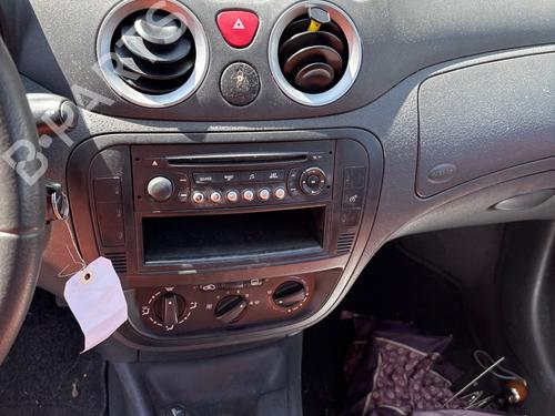 Used Radio Radio 36954601 36954601