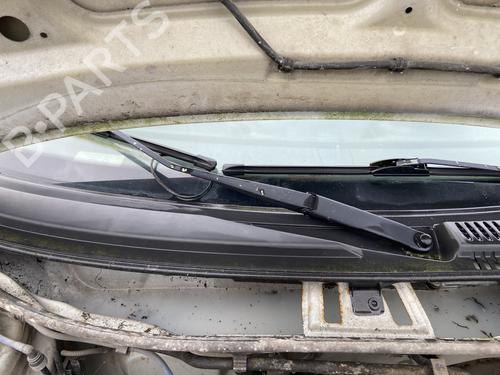 Used Front windshield wiper arm FIAT PUNTO (188_) 1.2 60 (188.030, .050, .130, .150, .230, .250) (60 hp) 31654802