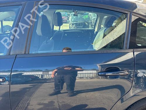Used Rear left door window Rear left door window 39112377 39112377