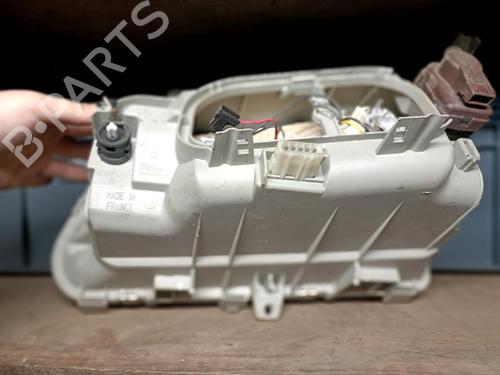 Used Right headlight Right headlight PEUGEOT 806 (221) 2.1 td 12V (109 hp) 27126752 27126752