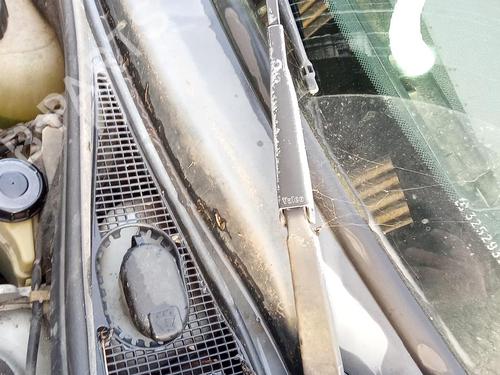 Used Front windshield wiper arm RENAULT KANGOO Express (FC0/1_) 1.5 dCi (FC07, FC1R) (65 hp) 27143353