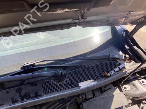 Used Front windshield wiper arm RENAULT MEGANE III Grandtour (KZ0/1) 1.5 dCi (KZ09, KZ0D, KZ1G, KZ29, KZ14, KZ1W, KZ10, KZ1F,... (110 hp) 27107296
