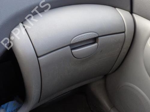 Used Glove box TOYOTA YARIS VERSO (_P2_) 1.4 D-4D (NLP20_, NLP22_) (75 hp) 27121094