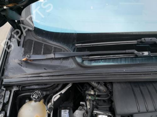 Used Front windshield wiper arm PEUGEOT 308 SW I (4E_, 4H_) 1.6 HDi (109 hp) 27130410