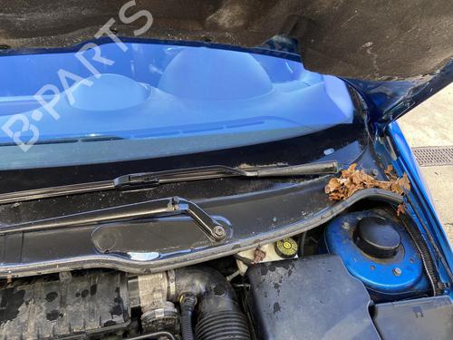 Used Front windshield wiper arm PEUGEOT 206 Hatchback (2A/C) 1.6 16V (109 hp) 27107960