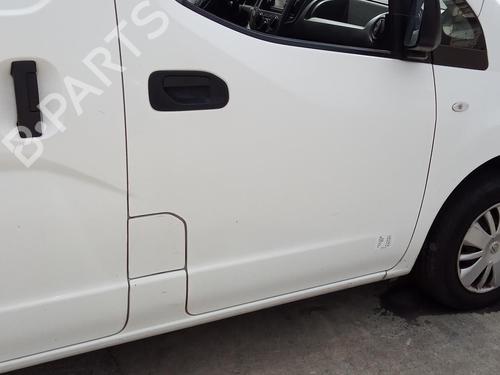 Used Right front door NISSAN NV200 Van 1.5 dCi 85 (M20, M20N, M20M) (86 hp) 27139064