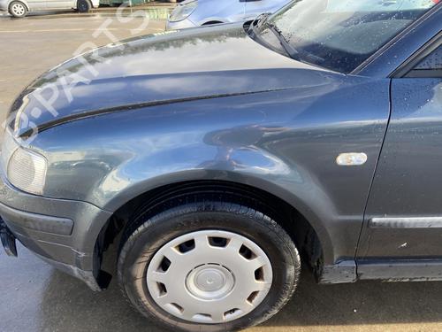 Błotnik przedni lewy VW PASSAT B5 (3B2) 1.9 TDI 3B0821105C