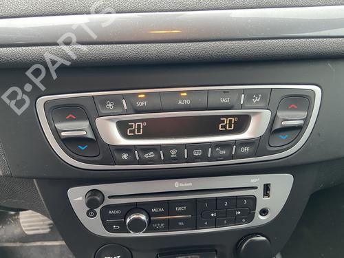 Comando clima RENAULT MEGANE III Grandtour (KZ0/1) 1.5 dCi (KZ09, KZ0D, KZ1G, KZ29, KZ14, KZ1W, KZ10, KZ1F,... (110 hp) 32030469