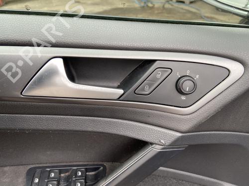 front-left-interior-door-handle-vw-golf-vii-5g1-bq1-be1-be2-2012-2013-2014-2015-2016-2017-2018-2019-2020-2021-32025117 main image