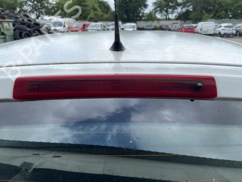 Used Third brake light RENAULT CLIO III (BR0/1, CR0/1) 1.5 dCi (BR17, CR17) (86 hp) 27113840