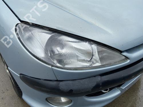 Used Right headlight PEUGEOT 206 Hatchback (2A/C) 1.6 i (89 hp) 28473926