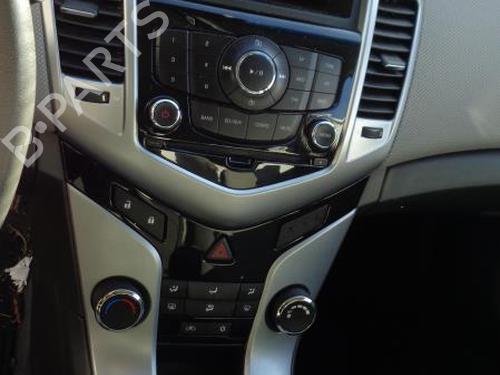 Bilradio CHEVROLET CRUZE Hatchback (J305) 1.6 (124 hp) 27122536