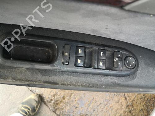 Used Left front window switch PEUGEOT 407 (6D_) 2.0 HDi 135 (6DRHRH, 6DRHRE, 6DRHRG, 6DRHRJ) (136 hp) 27146956