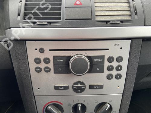 Bilradio OPEL MERIVA A MPV (X03) 1.4 16V Twinport LPG (E75) (90 hp) 28489900