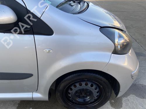 Used Right front fenders TOYOTA AYGO (_B1_) 1.0 (KGB10_, KGB10R) (68 hp) 29026658