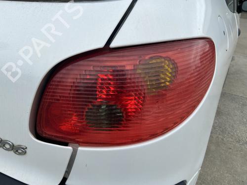 Used Right taillight PEUGEOT 206 Hatchback (2A/C) 1.4 i (75 hp) 28303516
