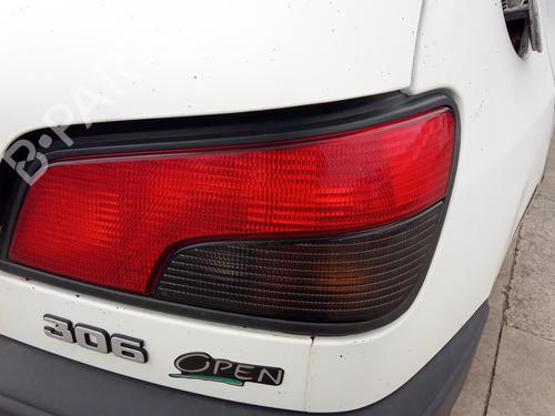 Used Right taillight PEUGEOT 306 Hatchback (7A, 7C, N3, N5) 1.4 (75 hp) 27138093