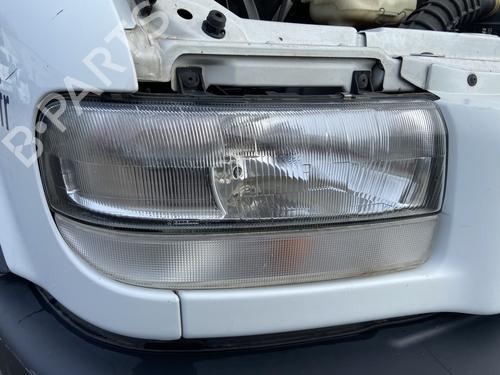 Used Right headlight RENAULT TRUCKS MASCOTT Platform/Chassis 90 (86 hp) 31024572