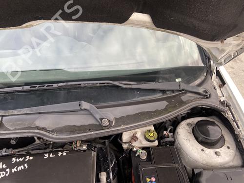 Used Front windshield wiper arm PEUGEOT 206 Hatchback (2A/C) 1.4 HDi eco 70 (68 hp) 31075133