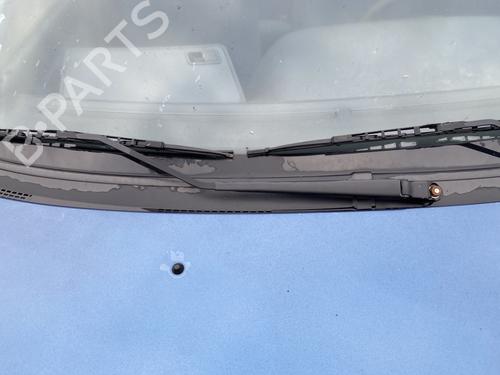 Used Front windshield wiper arm PEUGEOT 306 Hatchback (7A, 7C, N3, N5) 1.4 (75 hp) 29176295