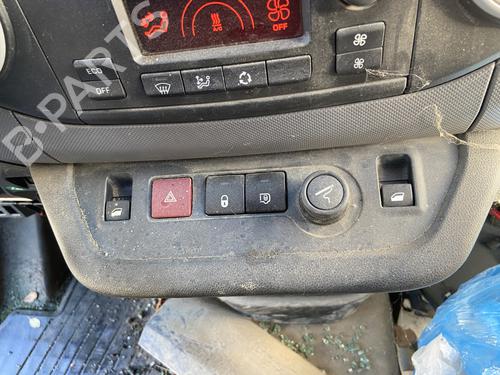 Used Left front window switch CITROËN BERLINGO Box Body/MPV (B9) Electric (67 hp) 30774156