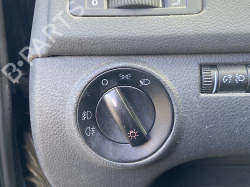 Used Headlight switch VW POLO IV (9N_, 9A_) 1.9 TDI (101 hp) 30472708