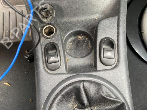 Used Left front window switch CITROËN C3 I (FC_, FN_) 1.1 i (60 hp) 28949659