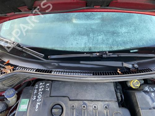 Used Front windshield wiper arm PEUGEOT 207 (WA_, WC_) 1.4 HDi (68 hp) 32080605