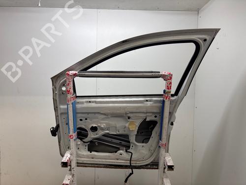 Used Right front door Right front door 37993090 37993090