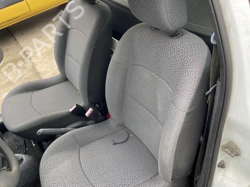 Used Left front seat RENAULT CLIO II (BB_, CB_) 1.5 dCi (B/C2J) (68 hp) 31715025