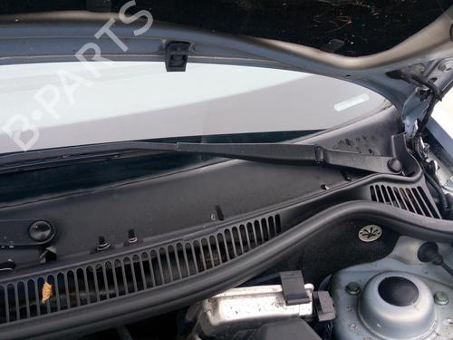 Used Front wiper motor SEAT IBIZA III (6L1) 1.9 TDI (100 hp) 27127736