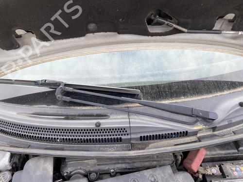 Used Front wiper motor PEUGEOT 107 (PM_, PN_) 1.4 HDi (54 hp) 27107425