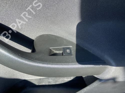 Used Right front window switch Right front window switch 38926263 38926263
