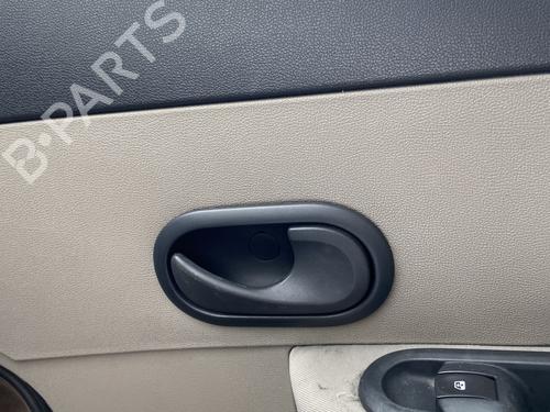 Used Front right interior door handle RENAULT CLIO III (BR0/1, CR0/1) 1.5 dCi (BR17, CR17) (86 hp) 28823697