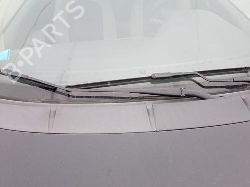 Used Front windshield wiper arm FIAT GRANDE PUNTO (199_) 1.2 (65 hp) 27144326