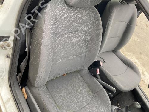 Beifahrersitz für RENAULT CLIO II (BB_, CB_) 1.5 dCi (B/C2J) (68 hp) 31715024