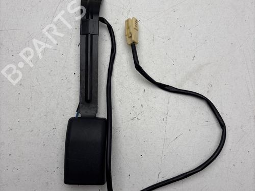 Używane Klamra pasa bezpieczeństwa Klamra pasa bezpieczeństwa SUZUKI SPLASH (EX) 1.2 (A5B412) (86 hp) 36399485 36399485