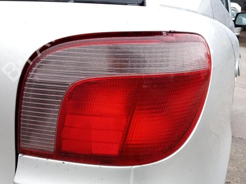 Høyre baklys TOYOTA YARIS (_P1_) 1.0 (SCP10_, SCP10R) (68 hp) 27100372
