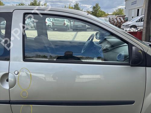 right-front-door-renault-twingo-ii-cn0_-2007-39156090 main image