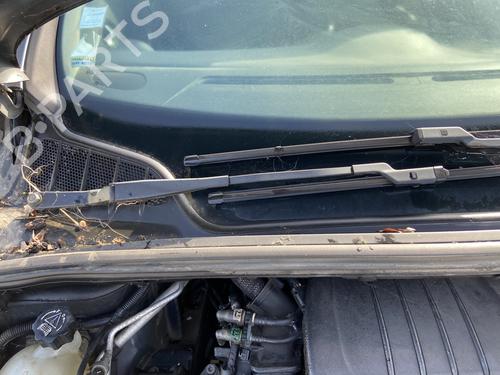 Used Front windshield wiper arm PEUGEOT 308 SW I (4E_, 4H_) 1.6 HDi (109 hp) 29509230