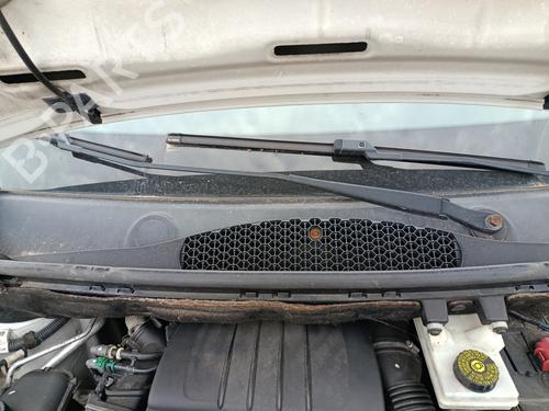 Used Front windshield wiper arm PEUGEOT PARTNER Box Body/MPV 1.6 HDi (75 hp) 28186731