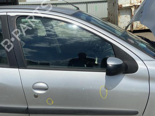 Used Right front door PEUGEOT 206 Hatchback (2A/C) 1.9 D (69 hp) 27109608