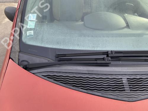 Used Front windshield wiper arm RENAULT MODUS / GRAND MODUS (F/JP0_) 1.5 dCi (FP0D, JP0D) (82 hp) 31908237
